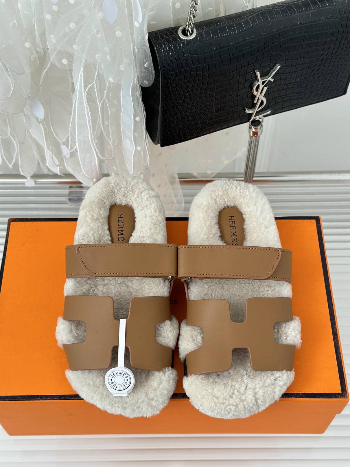 Hermès fur slippers-44